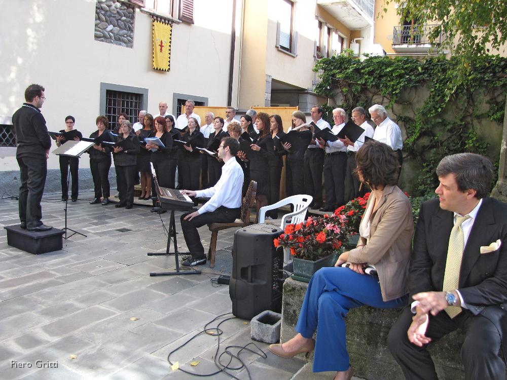 07 Canta il Coro 'Jubilate Deo'.JPG